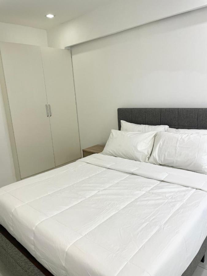 Burgundy Guest Suite Manille Extérieur photo